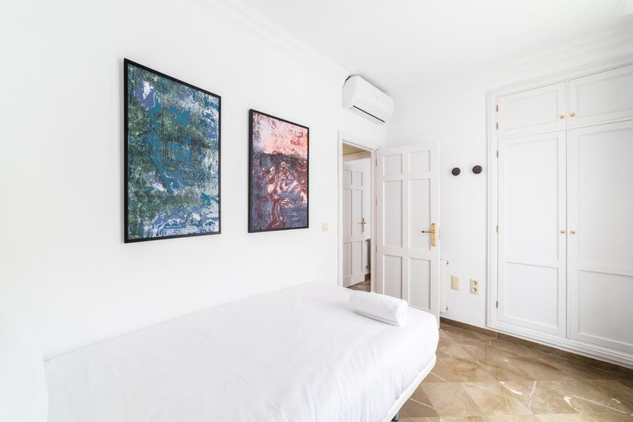 Welcomer Apartments Granada Gran Via Екстериор снимка