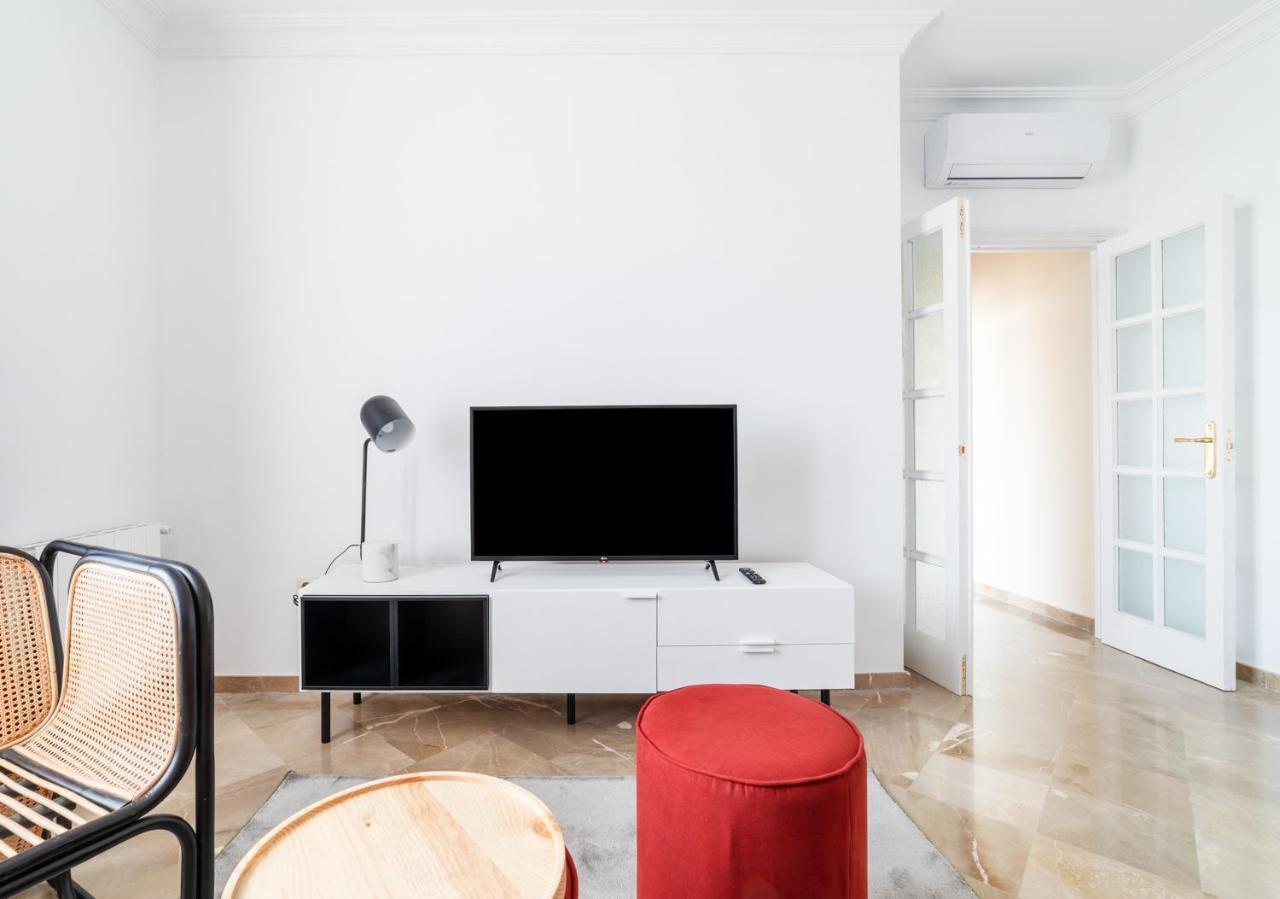 Welcomer Apartments Granada Gran Via Екстериор снимка